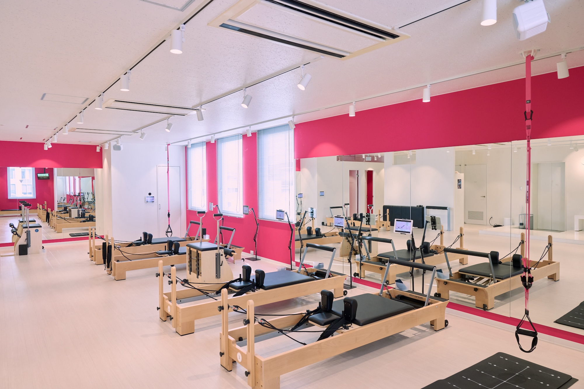 個性派インストラクターが勢揃い！　笑顔が絶えないマシンピラティススタジオ URBAN CLASSIC PILATES 蒲田の魅力3